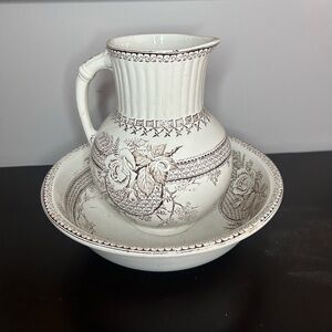 ANTIQUE ENGLISH ROSE IRONSTONE BASIN AND PITCHER